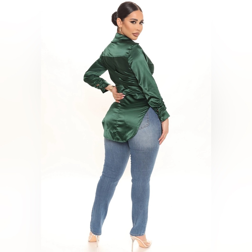 FASHION NOVA Run This Show Satin Shirt Hunter NWT - Picture 4 of 4